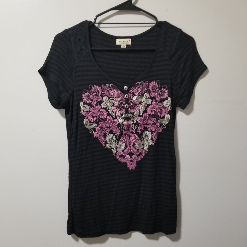 One World Women's T Shirt Size Medium Blouse Black Butterflies Heart Lace